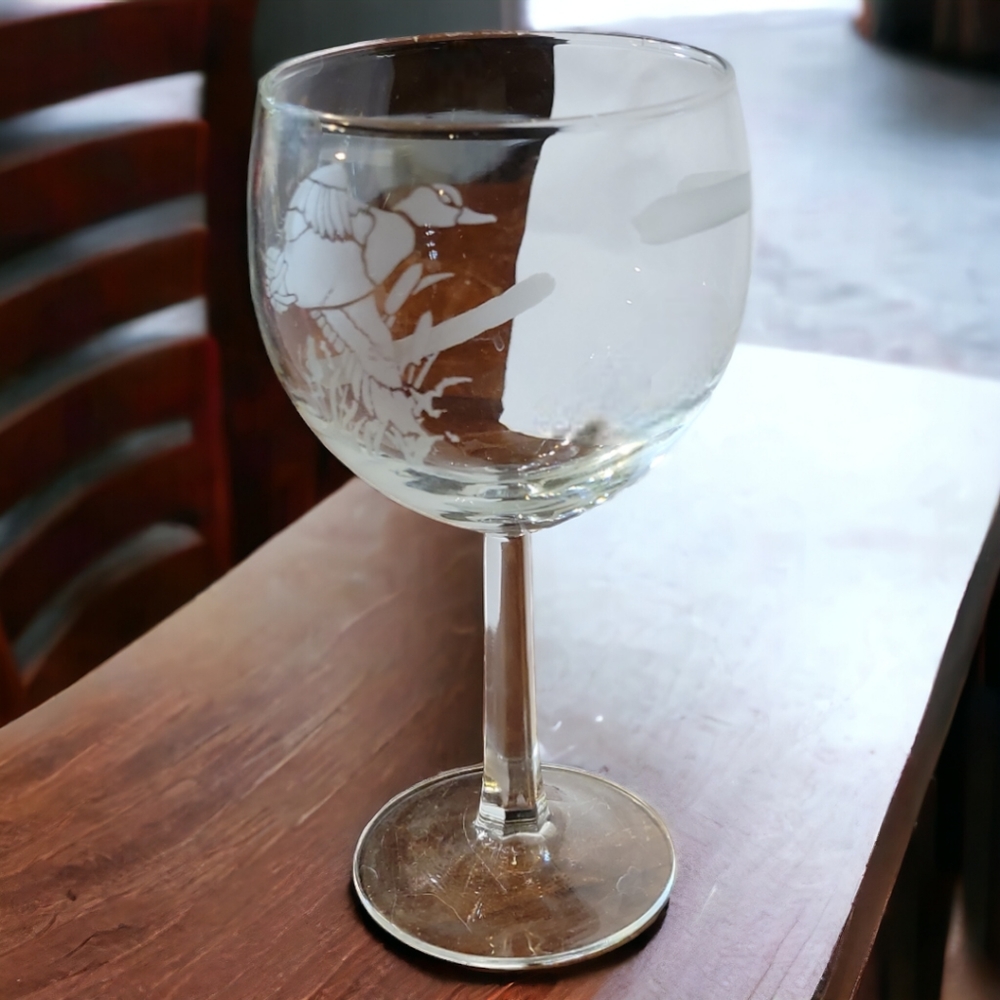 Vtg Wine Champagne Crystal Clear Long Stem Etched Glass Mallard Duck Cattails